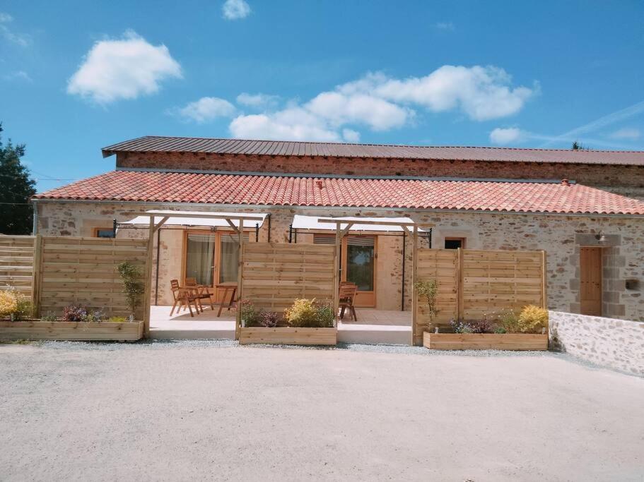 Les Granges Des Petits Couleurs Villa Les Épesses Dış mekan fotoğraf